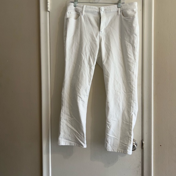 Vera Wang white cropped skinny jeans - Picture 1 of 2